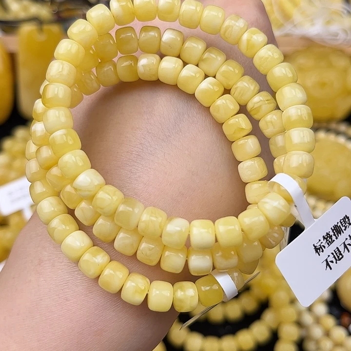 琥珀未镶嵌颈饰琥珀，多样性发其一