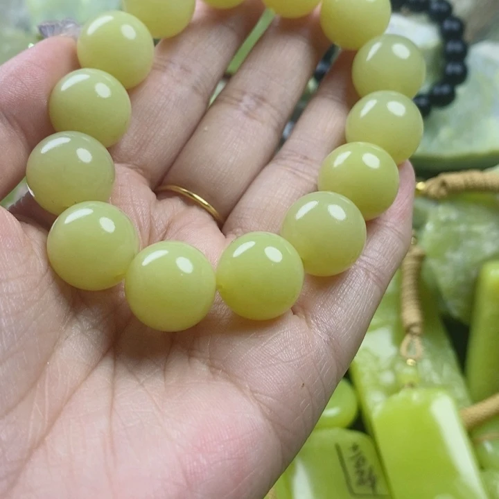 牛***雷石材新疆黄玉卡16