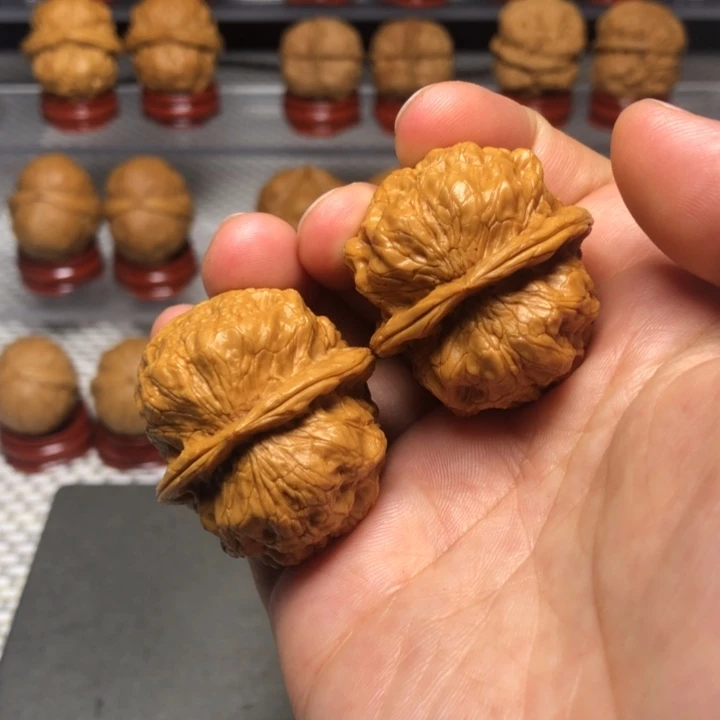 文玩核桃把件22龙鳞舍利