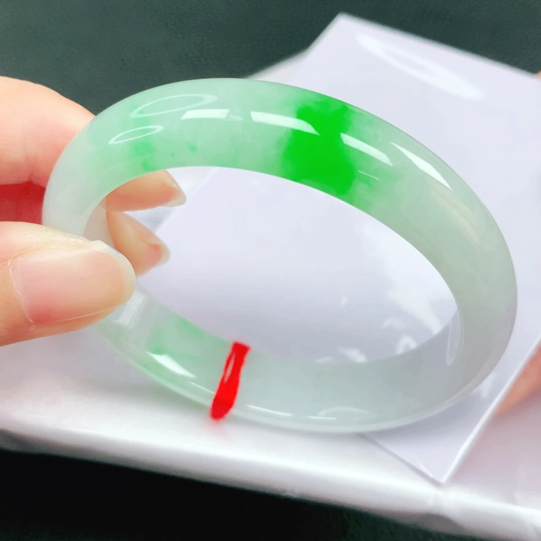 翡翠未镶嵌手镯53贵