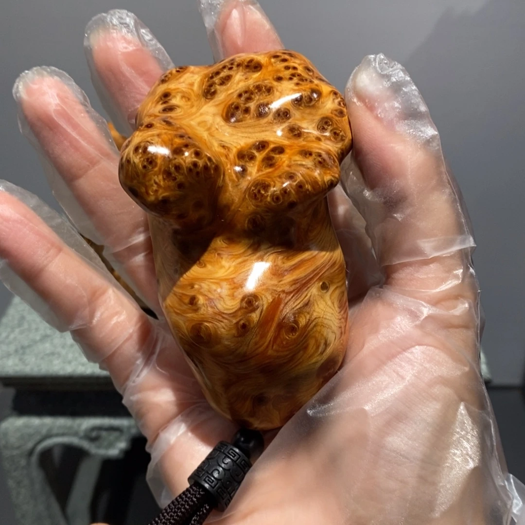 雷***雨柏木（崖柏）陈化瘤手把件