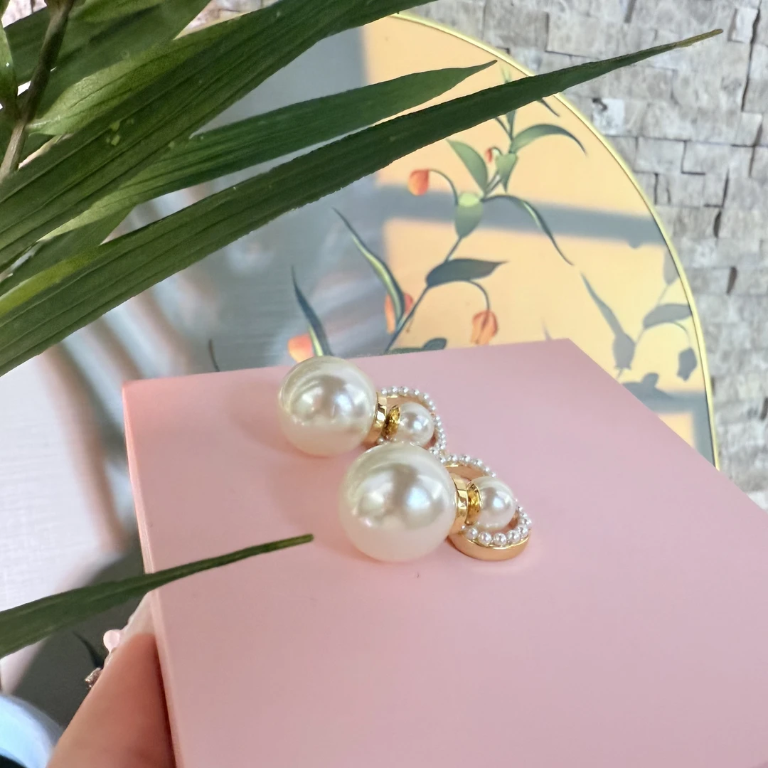 经典贝珠字母扣双珠耳