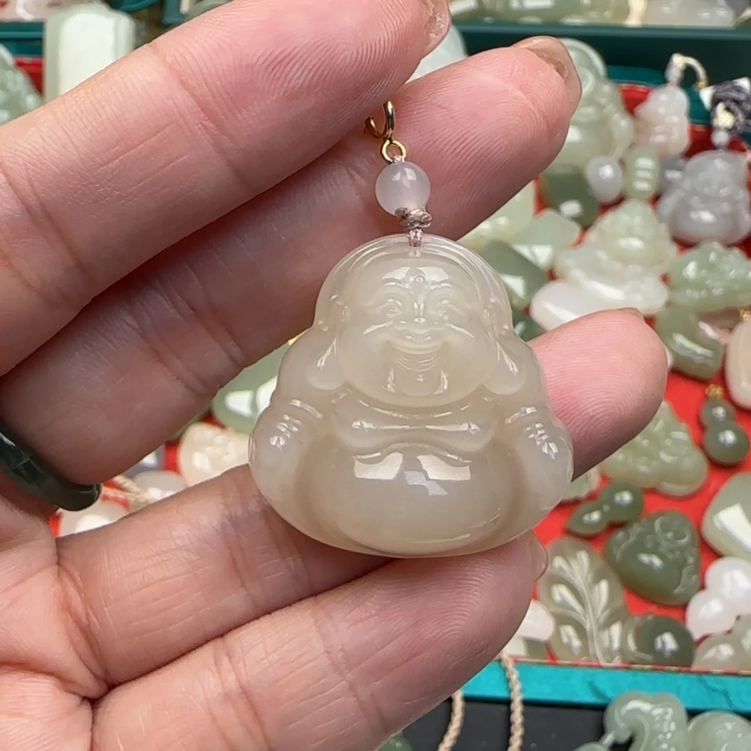 和田玉颈饰未镶嵌小*冻