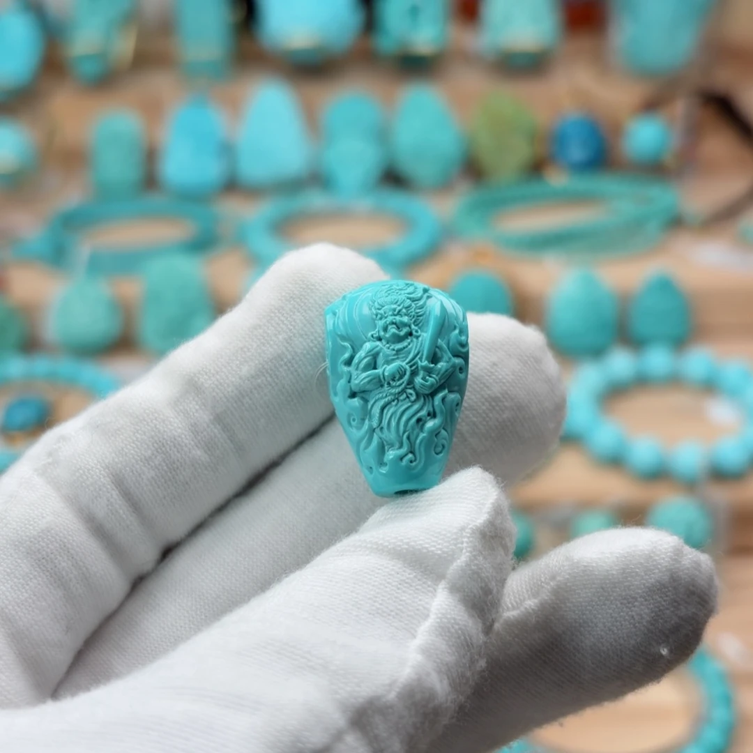 绿松石未镶嵌珠宝奇石