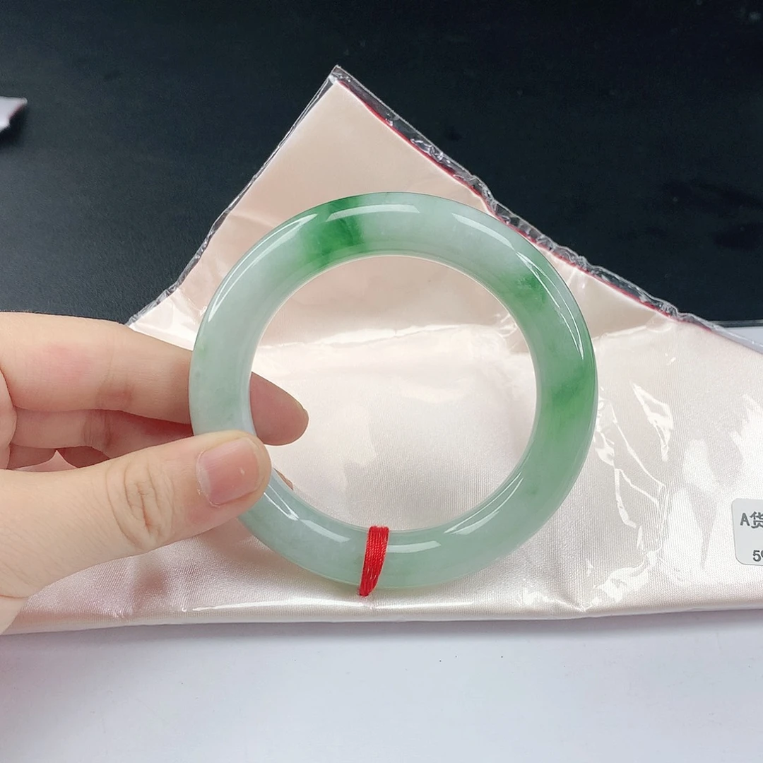 翡翠手镯未镶嵌翡翠047