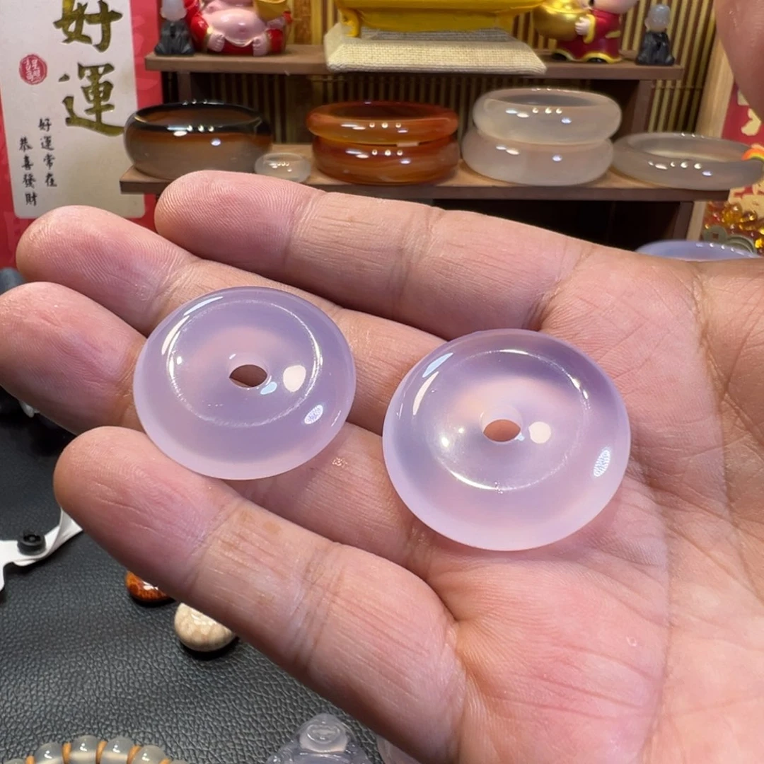 余***绮玛瑙/玉髓手镯未镶嵌