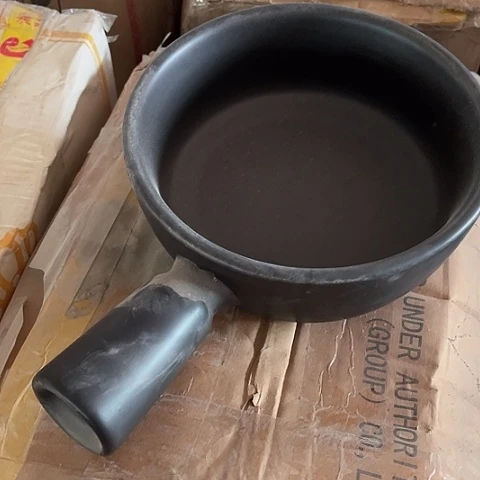 微瑕，明火，口径20高7变形
