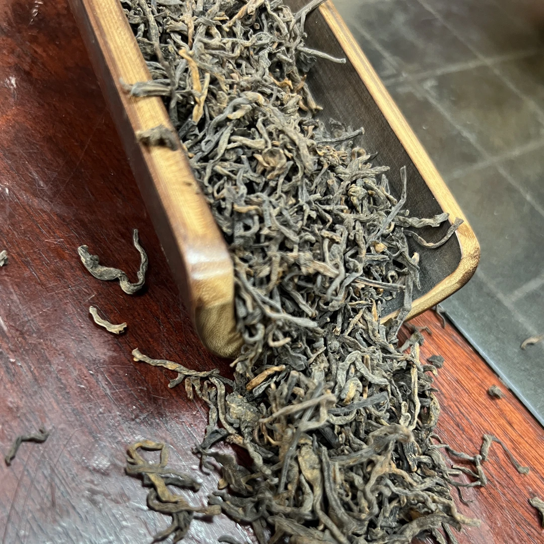 【陈韵1号；送闷壶】正宗梧州六堡茶 8年陈 陈香参韵  口感顺滑饱满