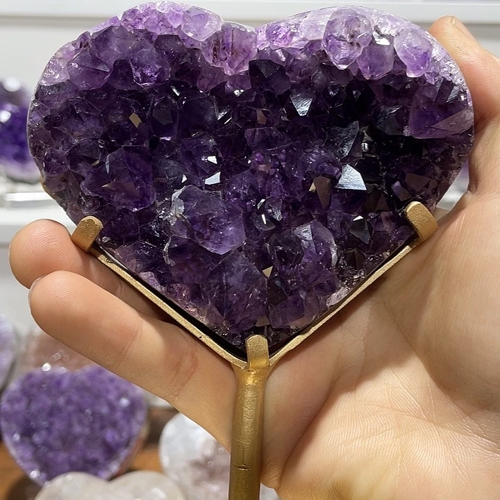 紫晶未镶嵌大型摆件（非配饰）