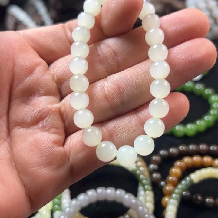 和田玉未镶嵌手串