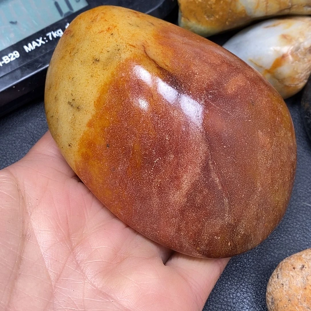 和田玉未镶嵌珠宝奇石