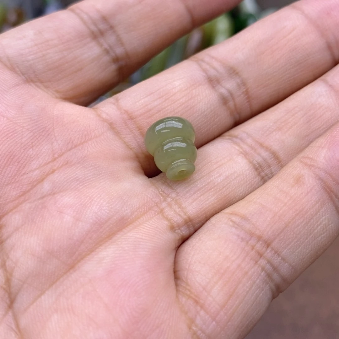 和田玉手镯未镶嵌风**然