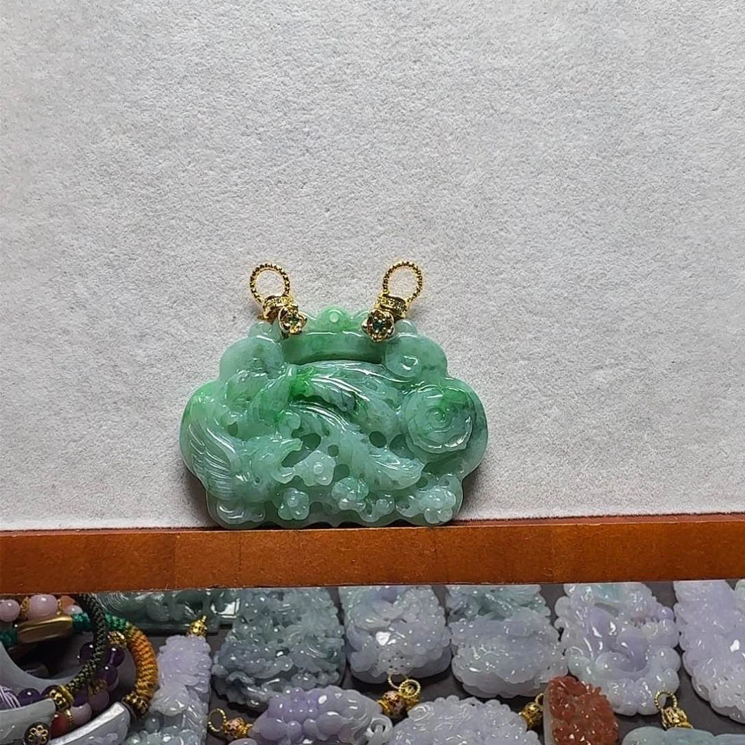 吊坠(赠链)未镶嵌翡翠