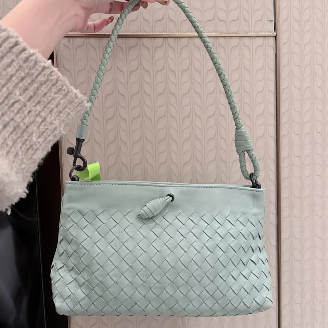 95新 BOTTEGA VENETA/葆蝶家 Lumi包展-洞石绿经典格纹手提包
