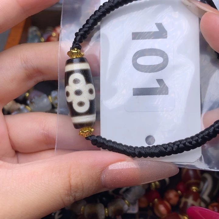 玛瑙/玉髓未镶嵌发一个