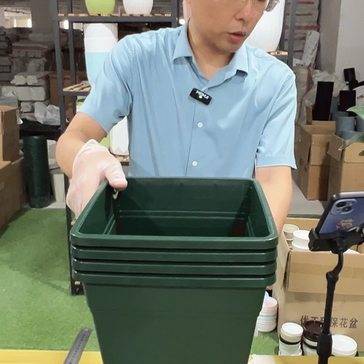 方形250口23高26军绿带托4只