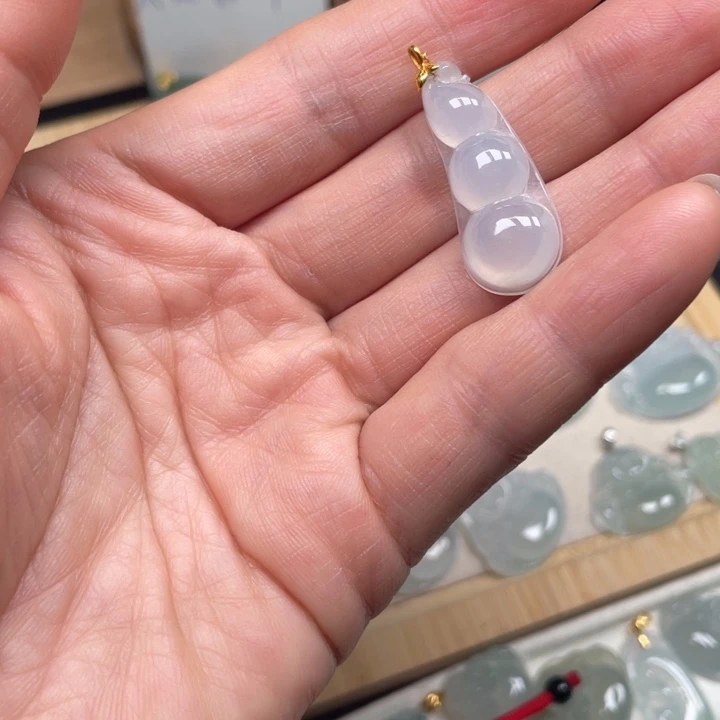 翡翠未镶嵌吊坠(不含链)翡翠