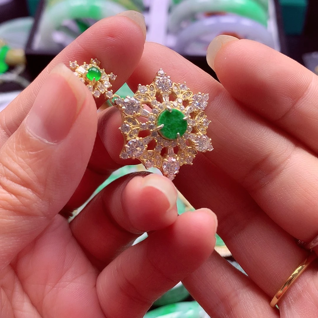 翡翠银S925镶嵌颈饰翡翠