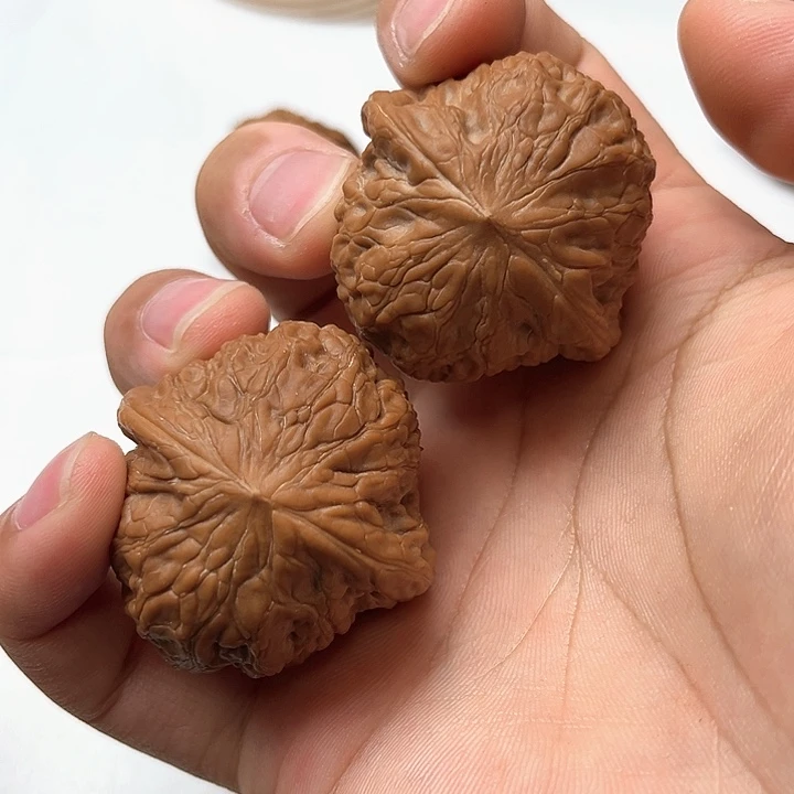 桃核吊坠碳****.瑕疵铁锤