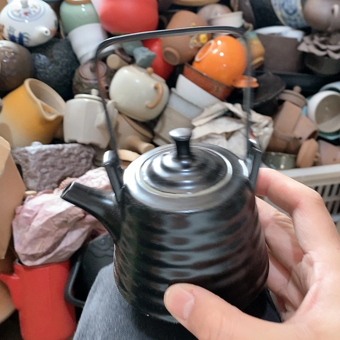 瓷片荷花的小秘密是否还有一段关系