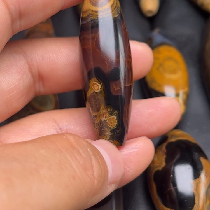进***击颈饰未镶嵌石英岩玉