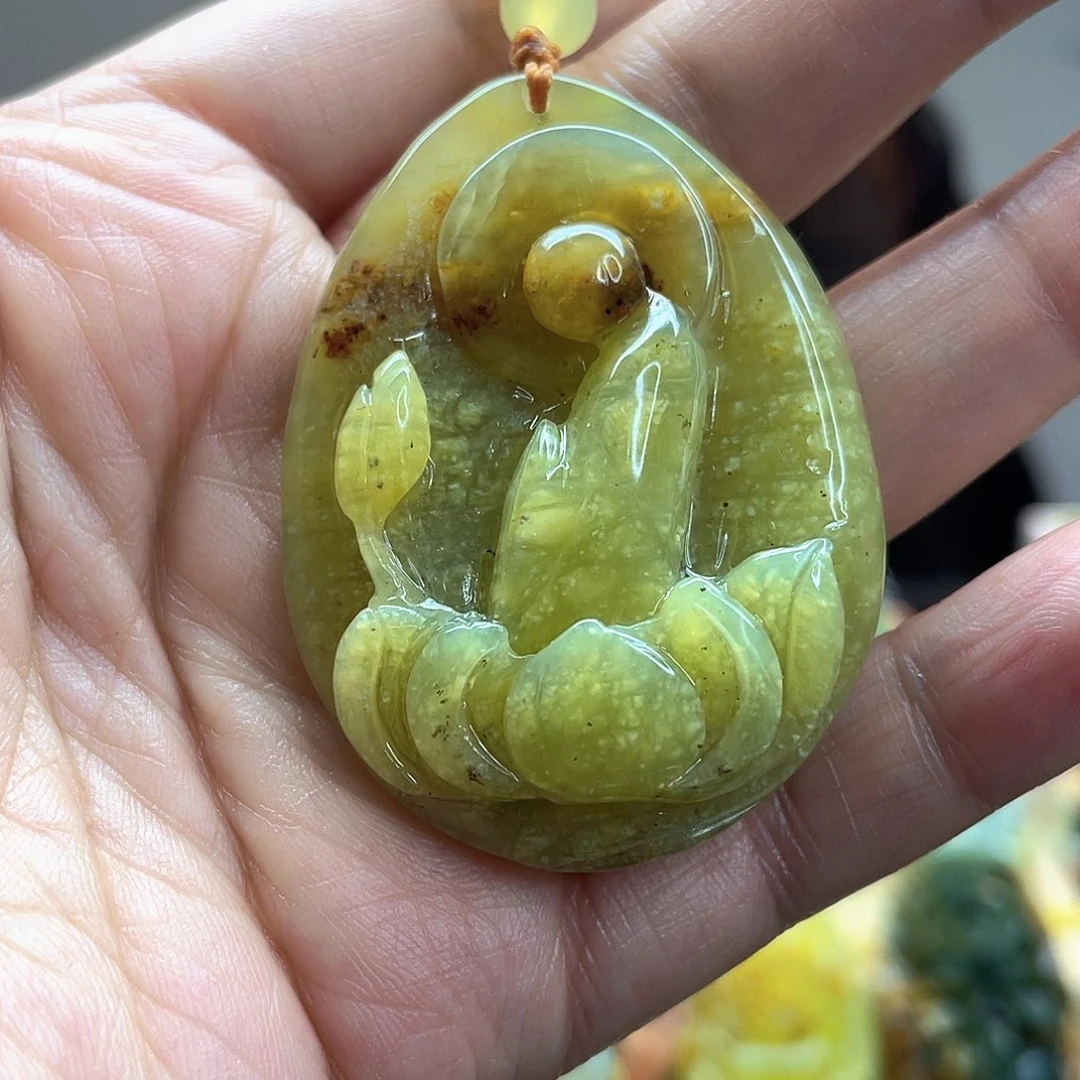 蛇纹石玉颈饰未镶嵌