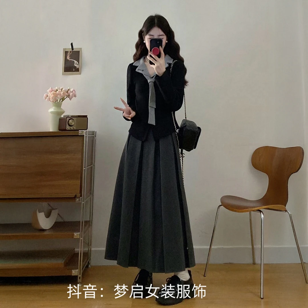 巨好看的早秋一整套韩系设计感假两件翻领刺绣上衣百褶长裙套装女