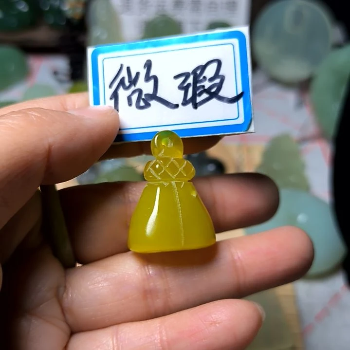 蛇纹石玉颈饰未镶嵌雪*飘