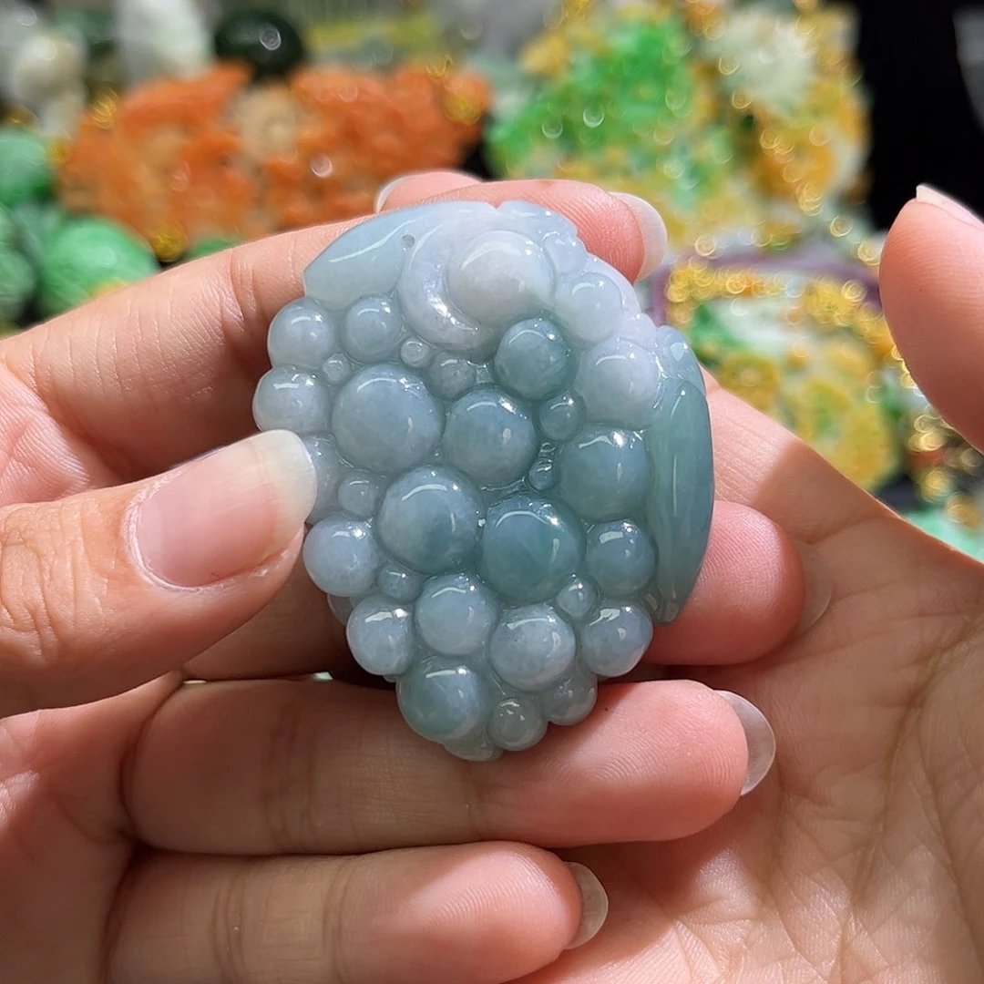 翡翠未镶嵌颈饰待编织