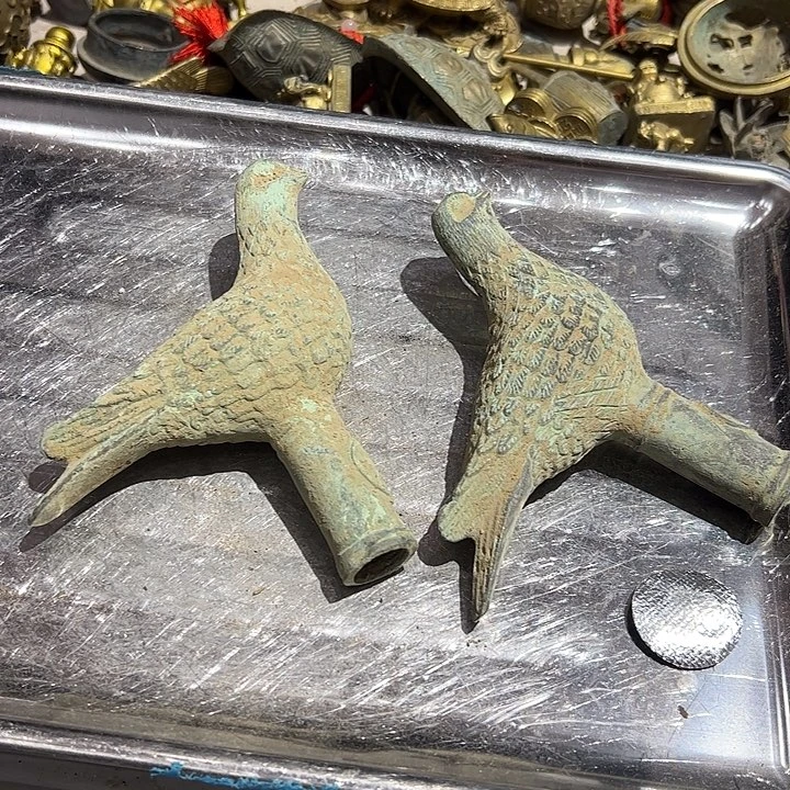 磕*虫微瑕疵黄铜摆件工艺品