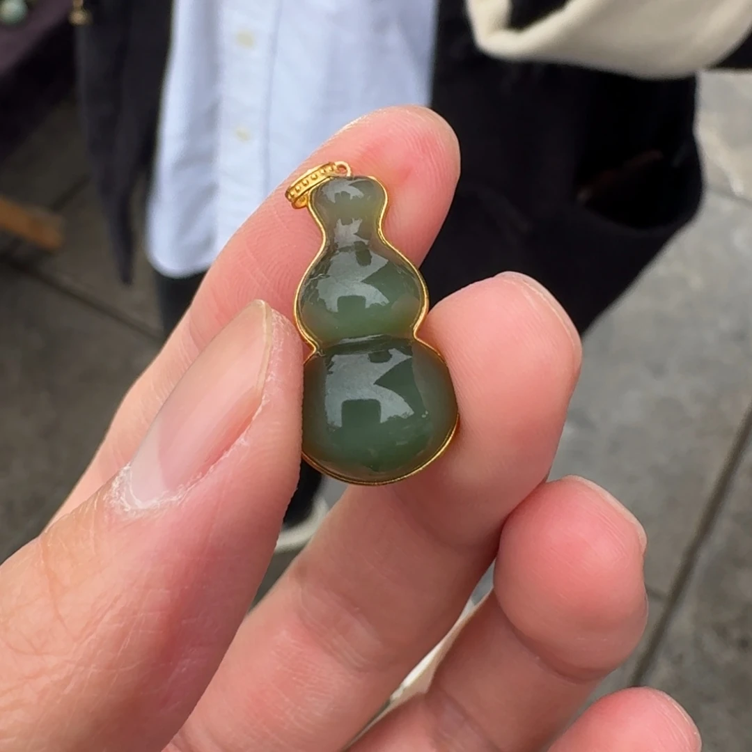 和田玉18K金镶嵌颈饰105无忌卡20左右葫芦