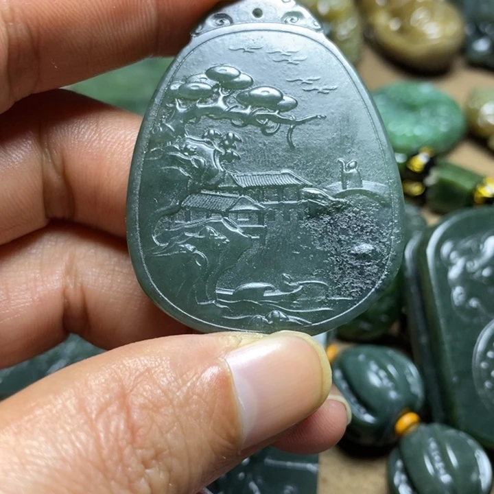 和田玉未镶嵌颈饰