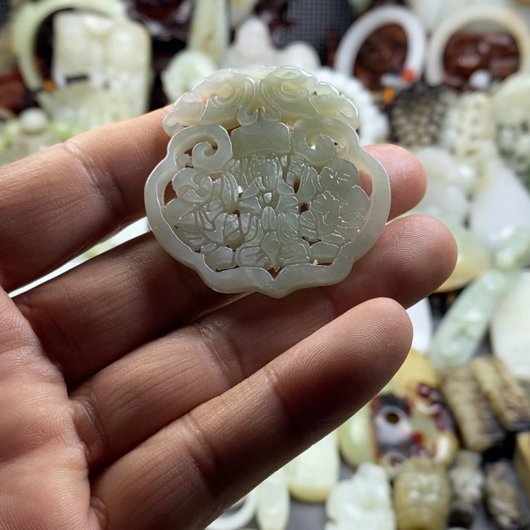 和田玉（糖玉）未镶嵌颈饰