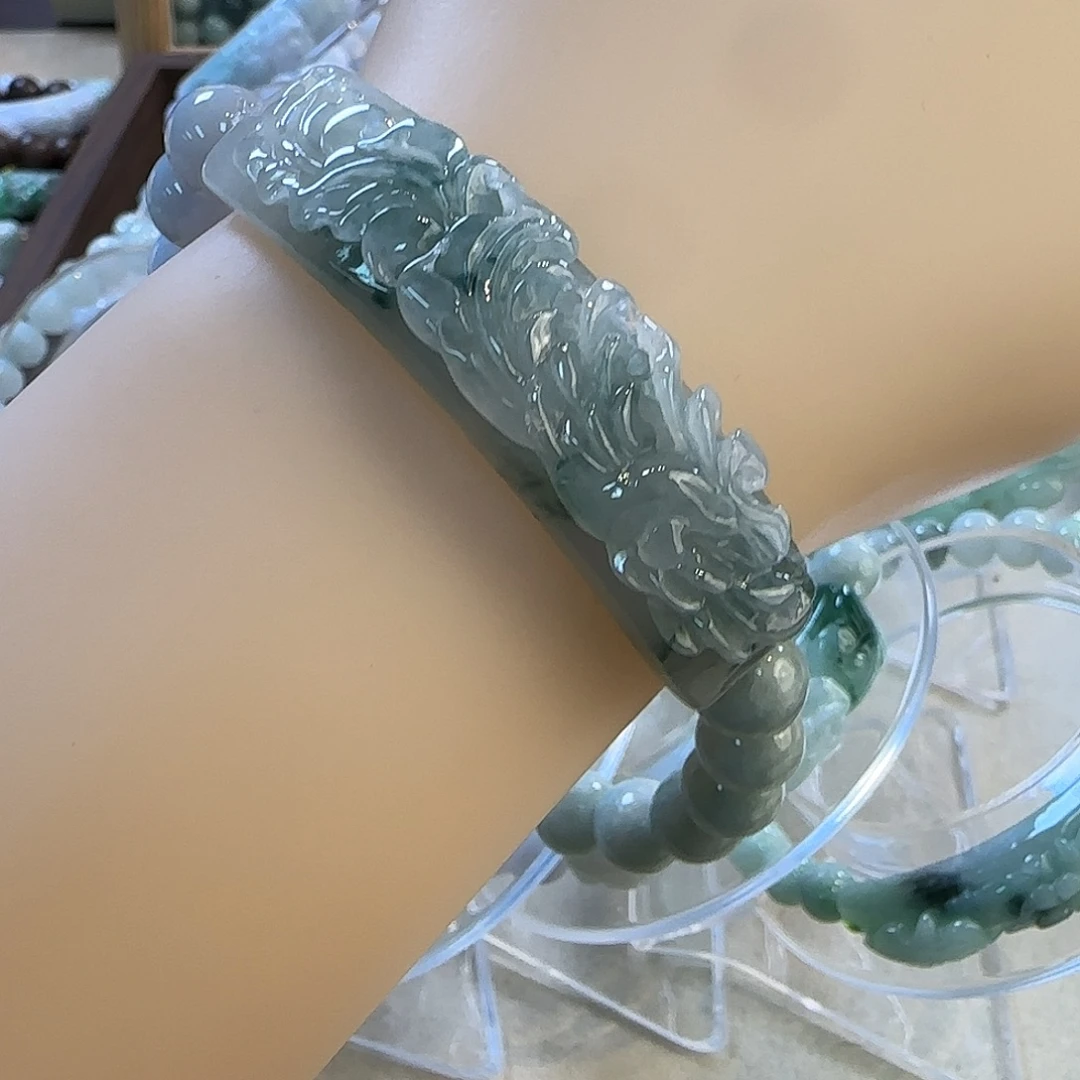 颈饰未镶嵌翡翠手牌