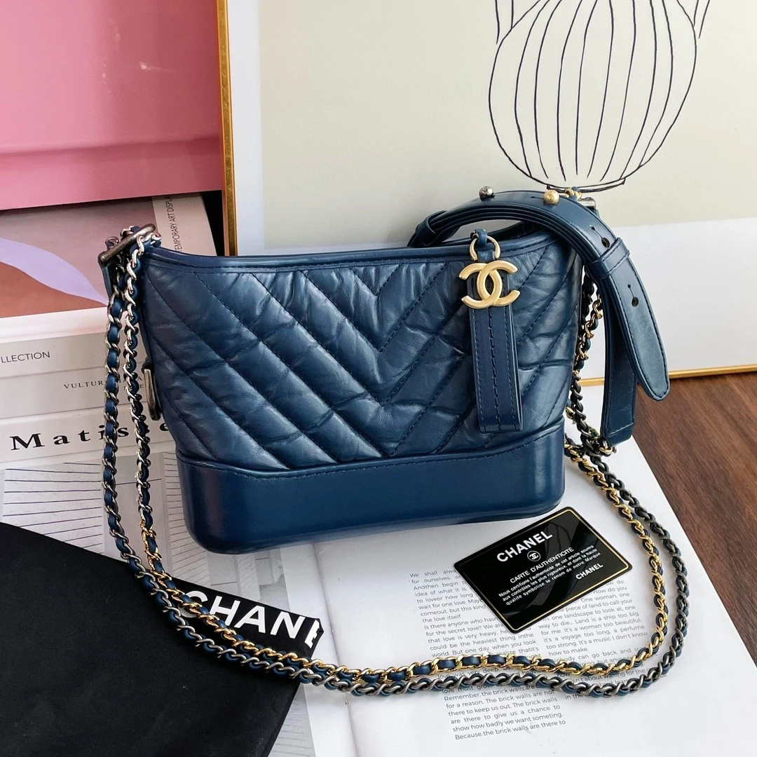 99新 Chanel/香奈儿 海军蓝V纹流浪小号 BJM12-1625单肩包