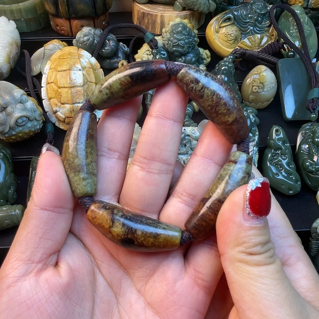 透闪石质玉未镶嵌手链