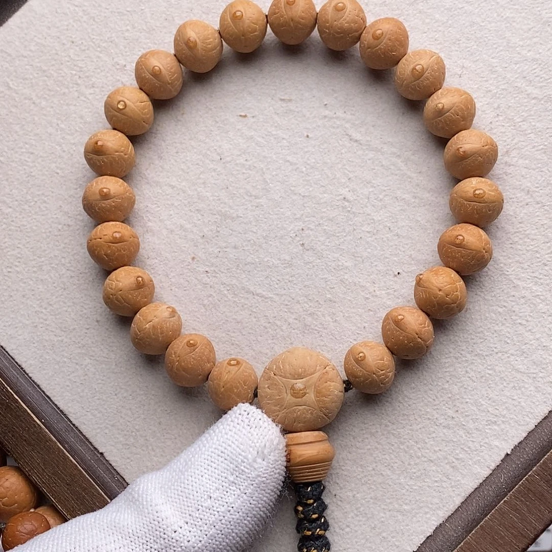 凤眼菩提手串TN01-12151飞碟桩11.2mm凤眼手串