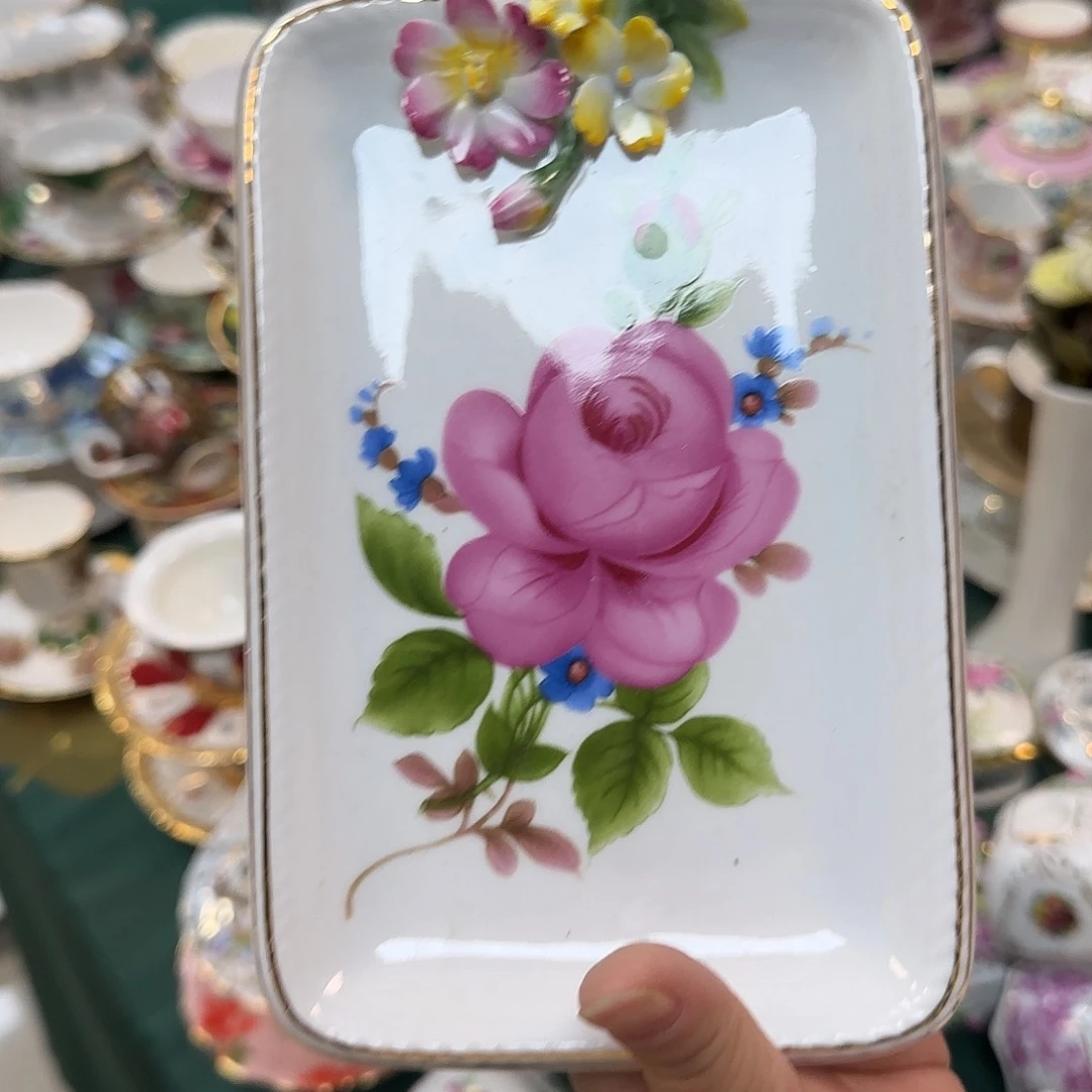 冠衡外贸陶瓷有限公司