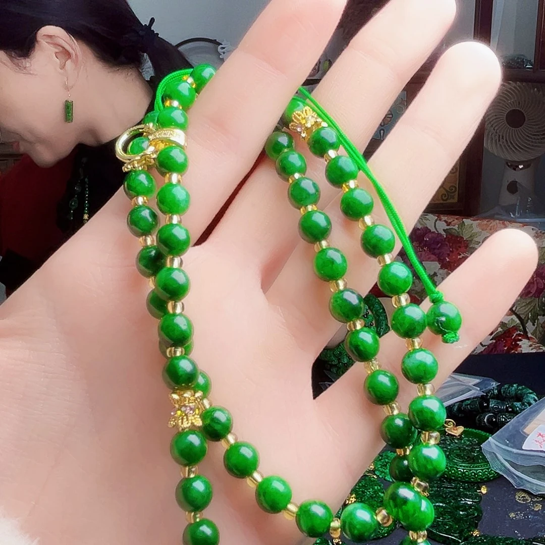 颈饰未镶嵌翡翠多样性