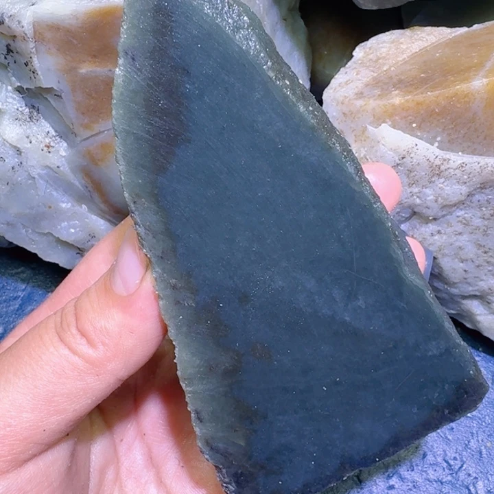 和田玉未镶嵌珠宝半成品