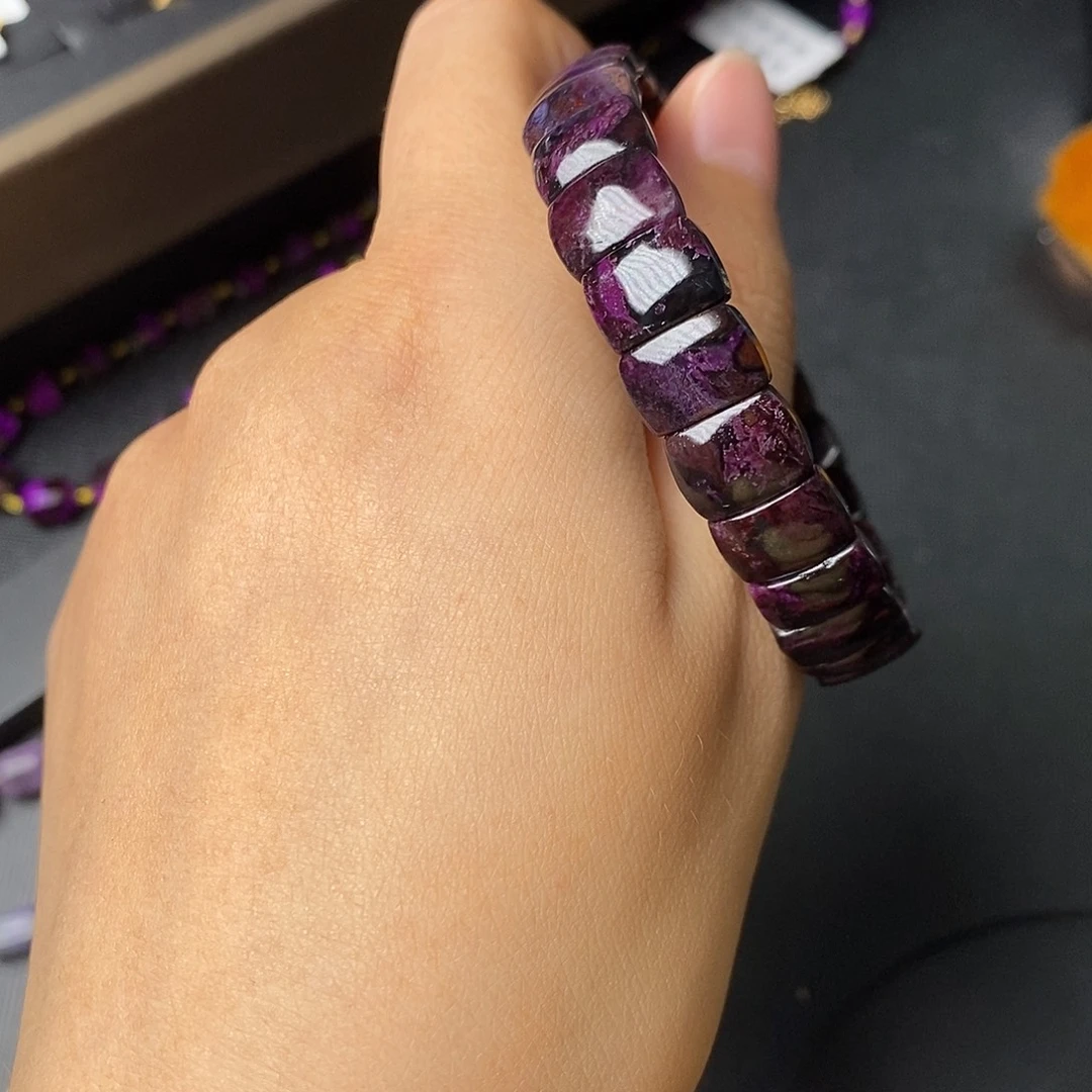未镶嵌苏纪石（舒俱来）手牌