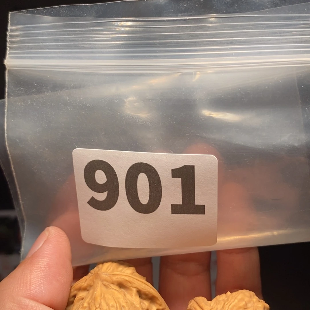 文玩核桃把件文玩核桃把件