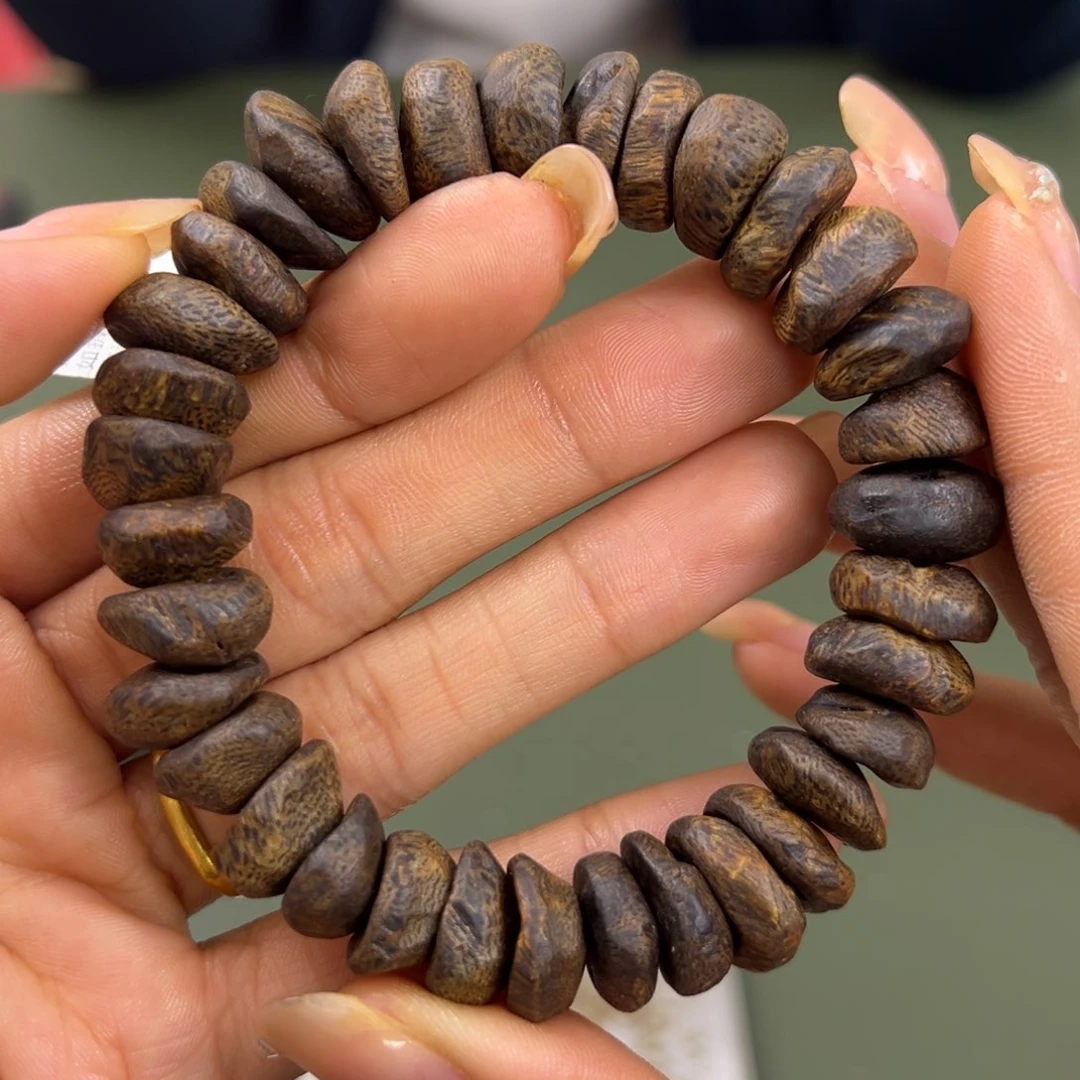 沉香手串透顶绿沉水包壳卡1.3/24g+