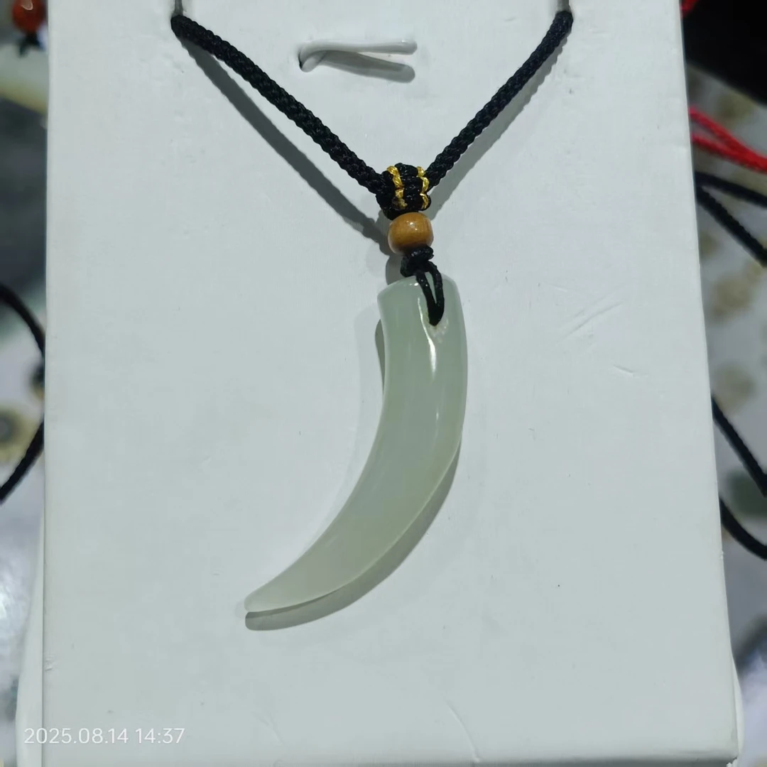 非金属仿珍珠吊坠 白色狼牙吊坠多色قاشتېشىدا ياسالغانپىل چىشى