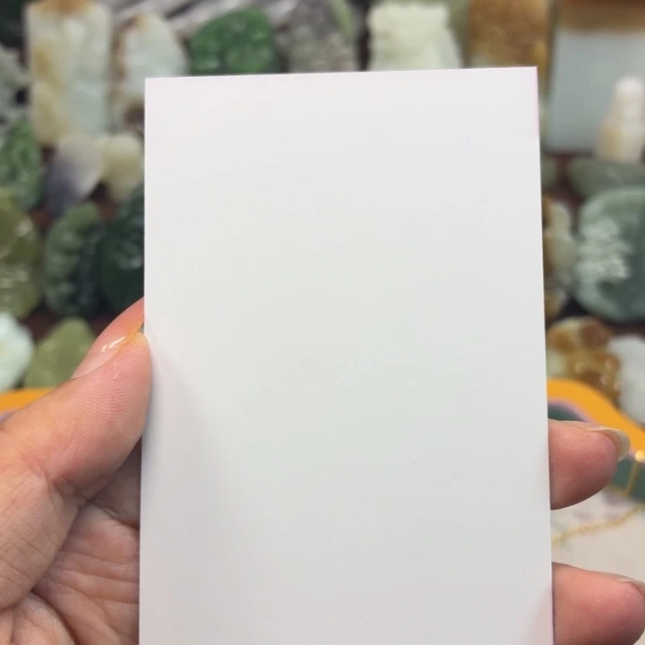 淡***泊和田玉未镶嵌颈饰