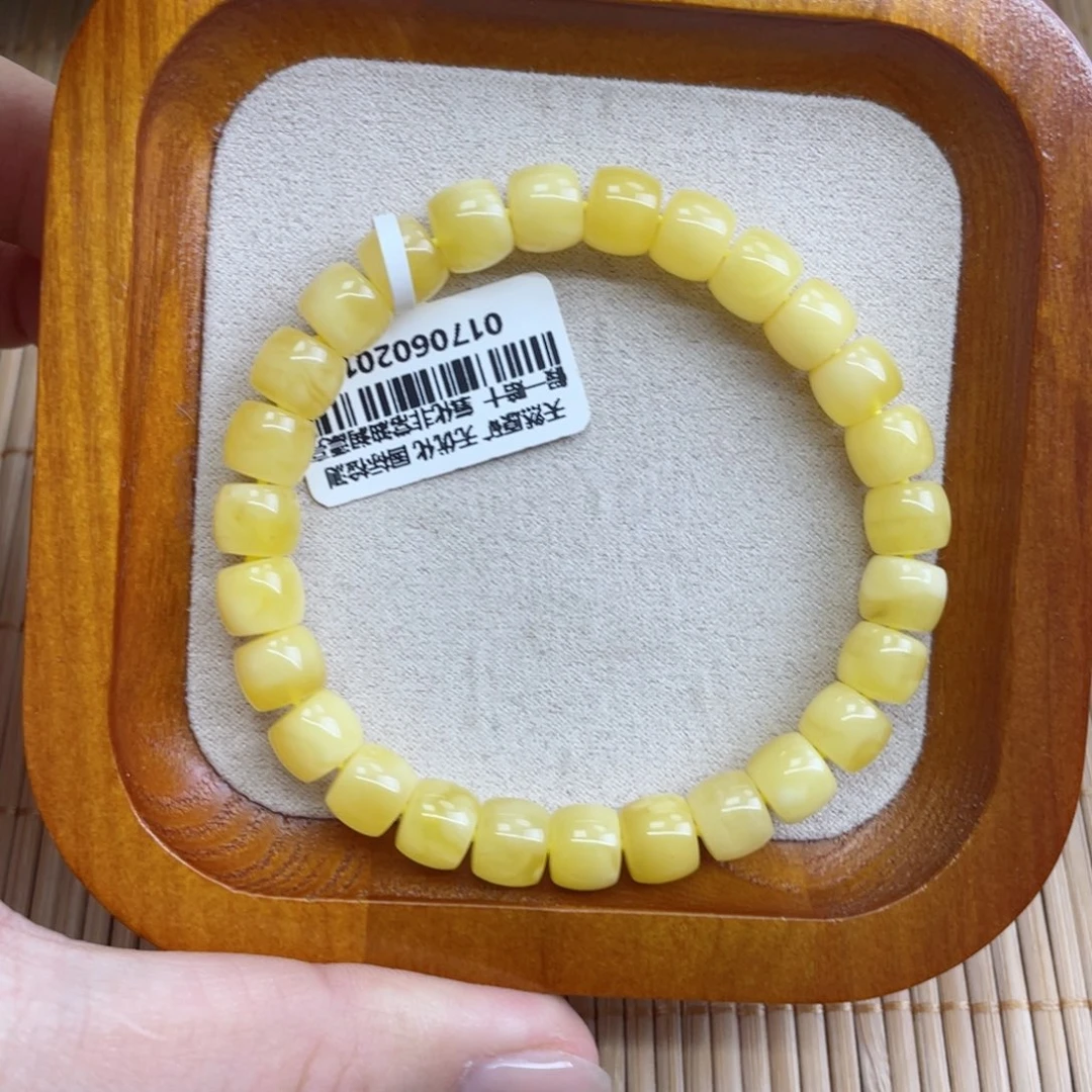 蜜蜡裸石未镶嵌蜜蜡2