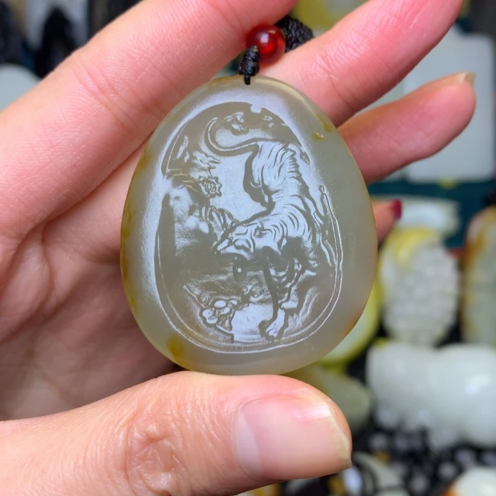 和田玉（糖玉）未镶嵌颈饰