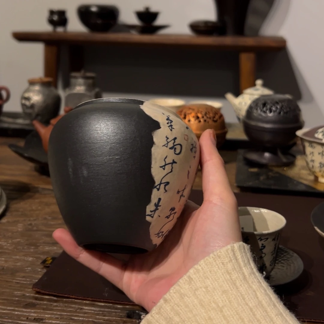 摆件陶瓷。     陶瓷。