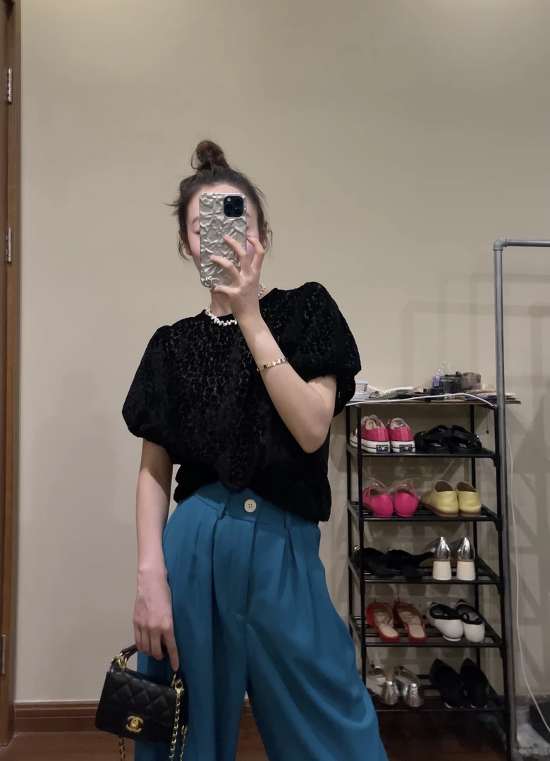 洋气植绒花花气质小衫短袖