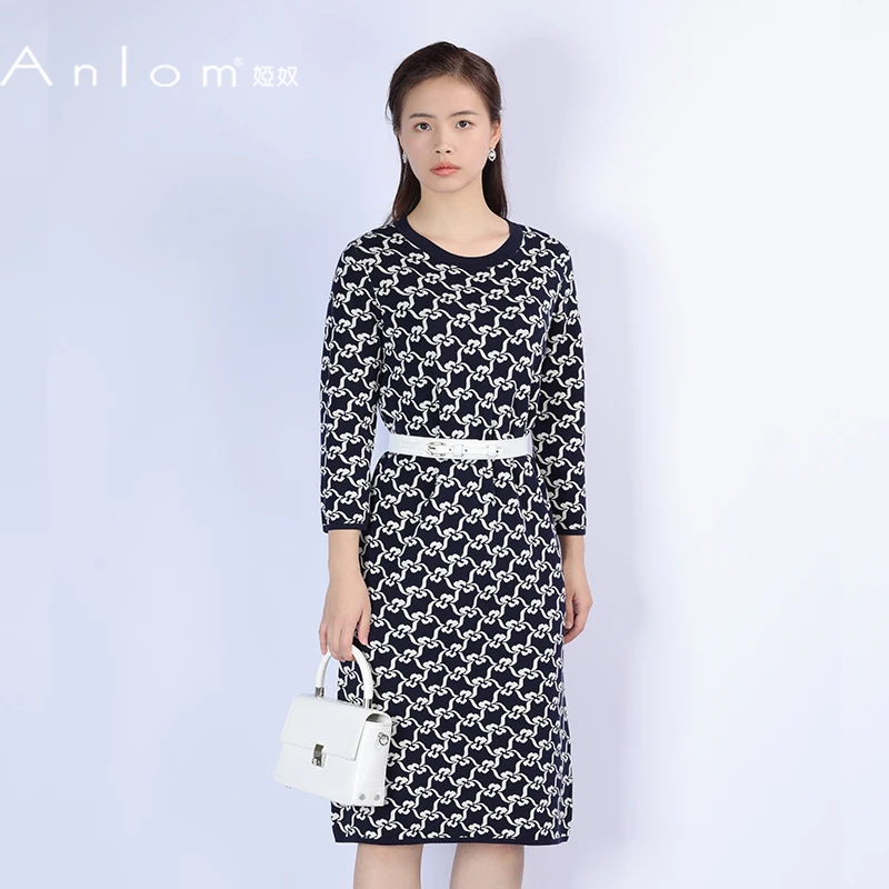 Anlom/娅奴春季新款中袖圆领蓝底白花休闲棉纤针织通勤常规连衣裙